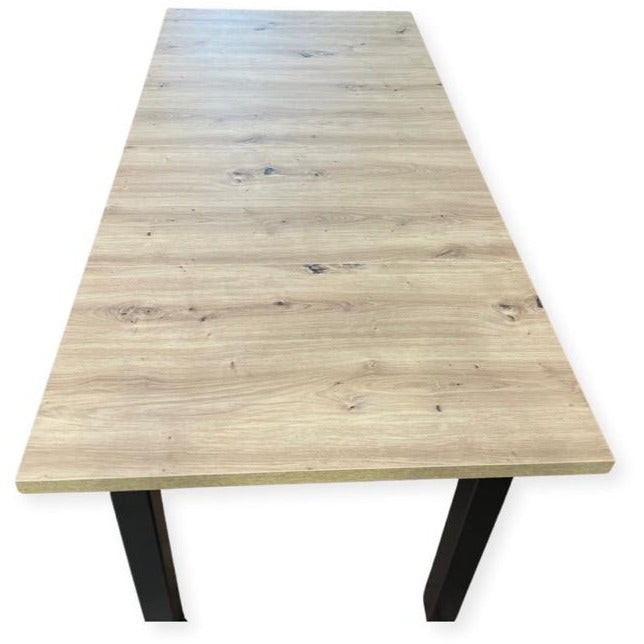 Masa Max 8, extensibila