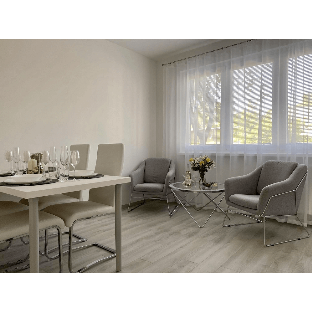 Măsuţă de cafea, crom/sticlă transparentă, LEONEL