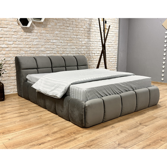 Pat Jenny Lux 160 * 200 cm, tapitat integral cu somiera metalica inclusa