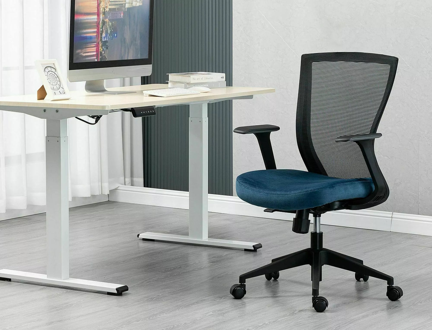 Scaun pivotant Q-328